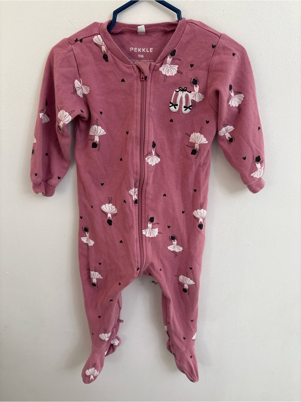 4/30$ PEKKLE Mauve Ballerina Footed Baby Pajamas - Full Zip 9 months